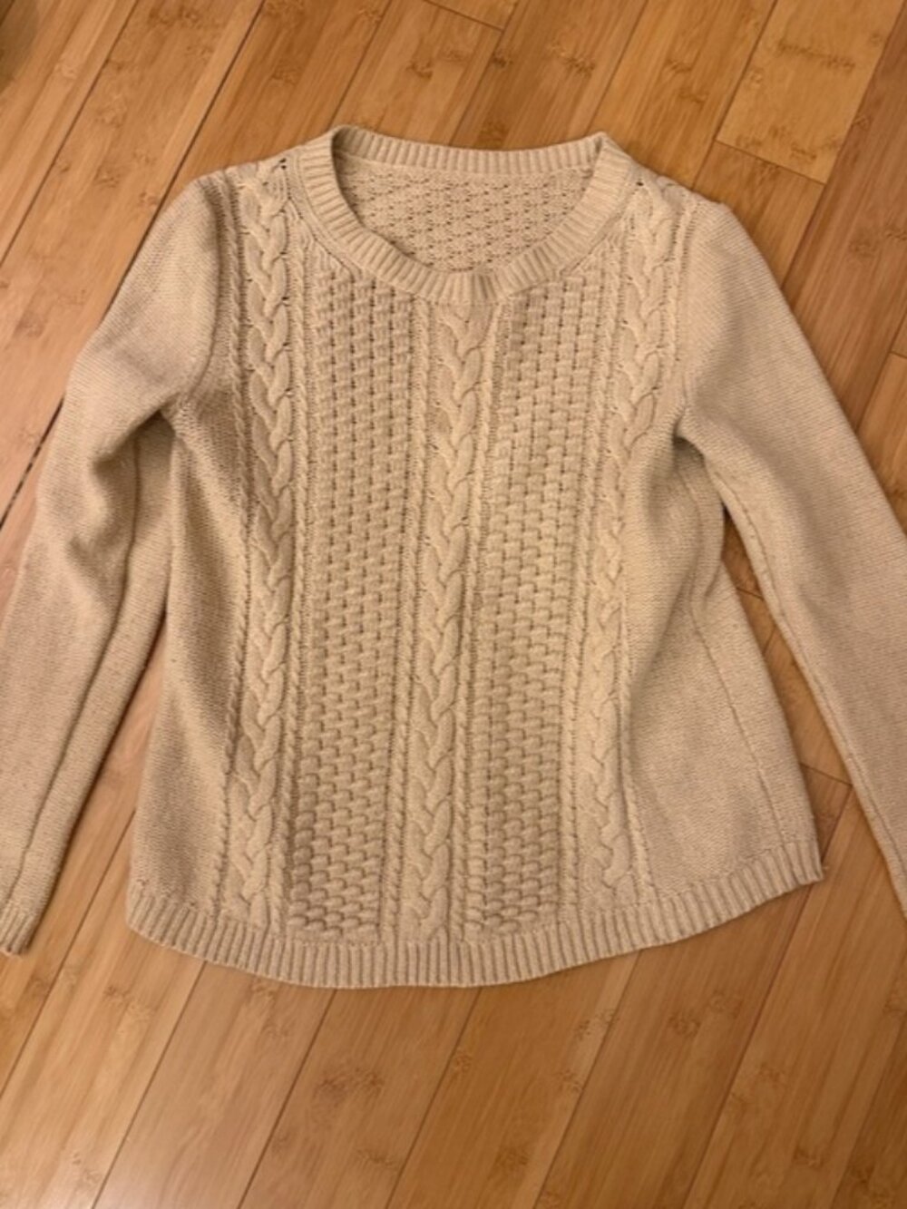 Cable Knit Women's Sweater Cream